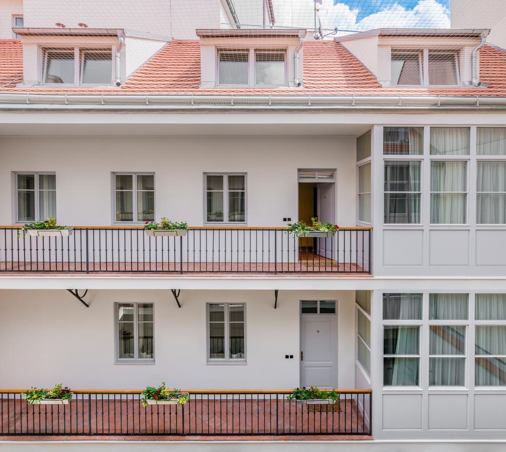 4 Trees Apartments By Adrez Prague Ngoại thất bức ảnh