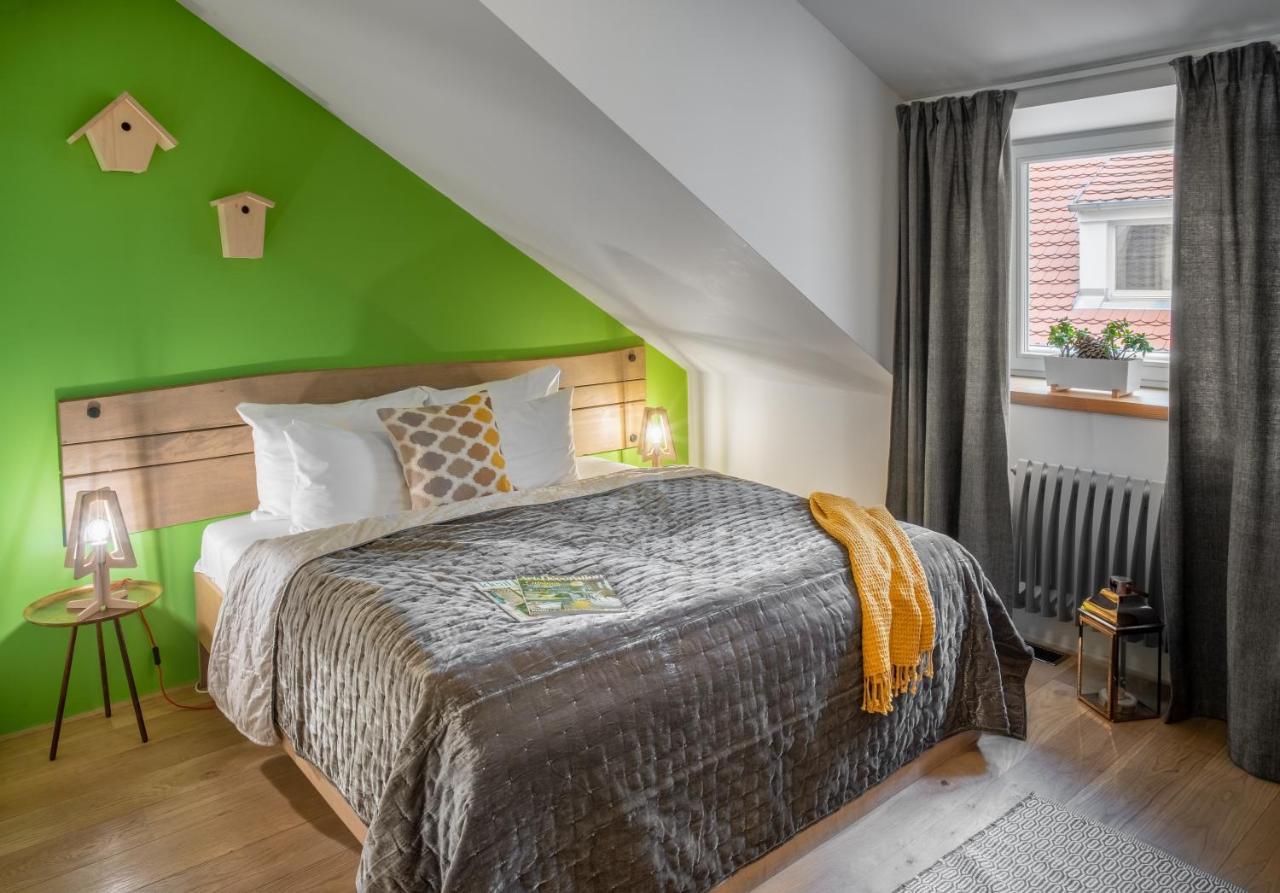 4 Trees Apartments By Adrez Prague Ngoại thất bức ảnh